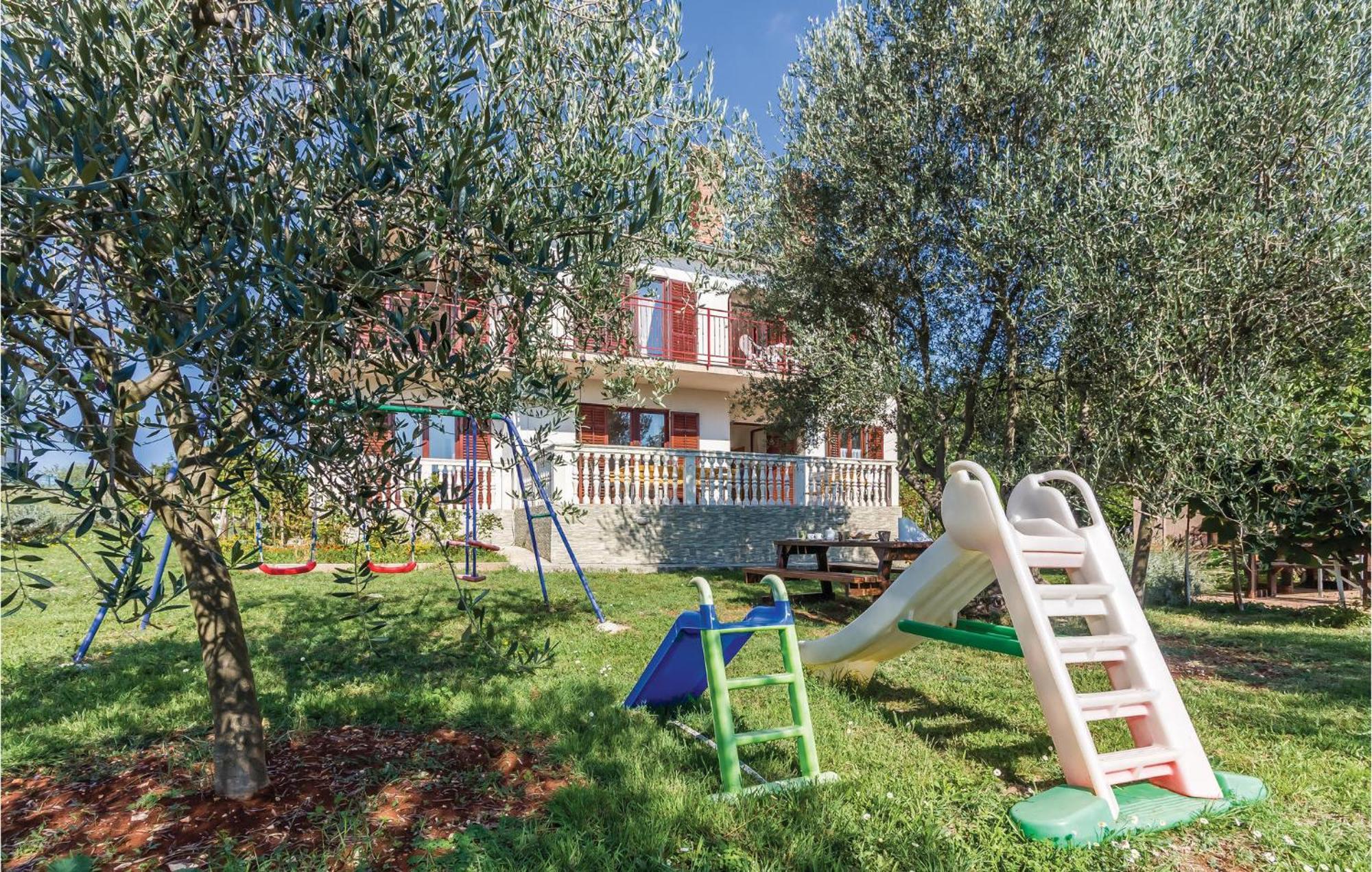 6 Bedroom Nice Home In Segotici Dış mekan fotoğraf