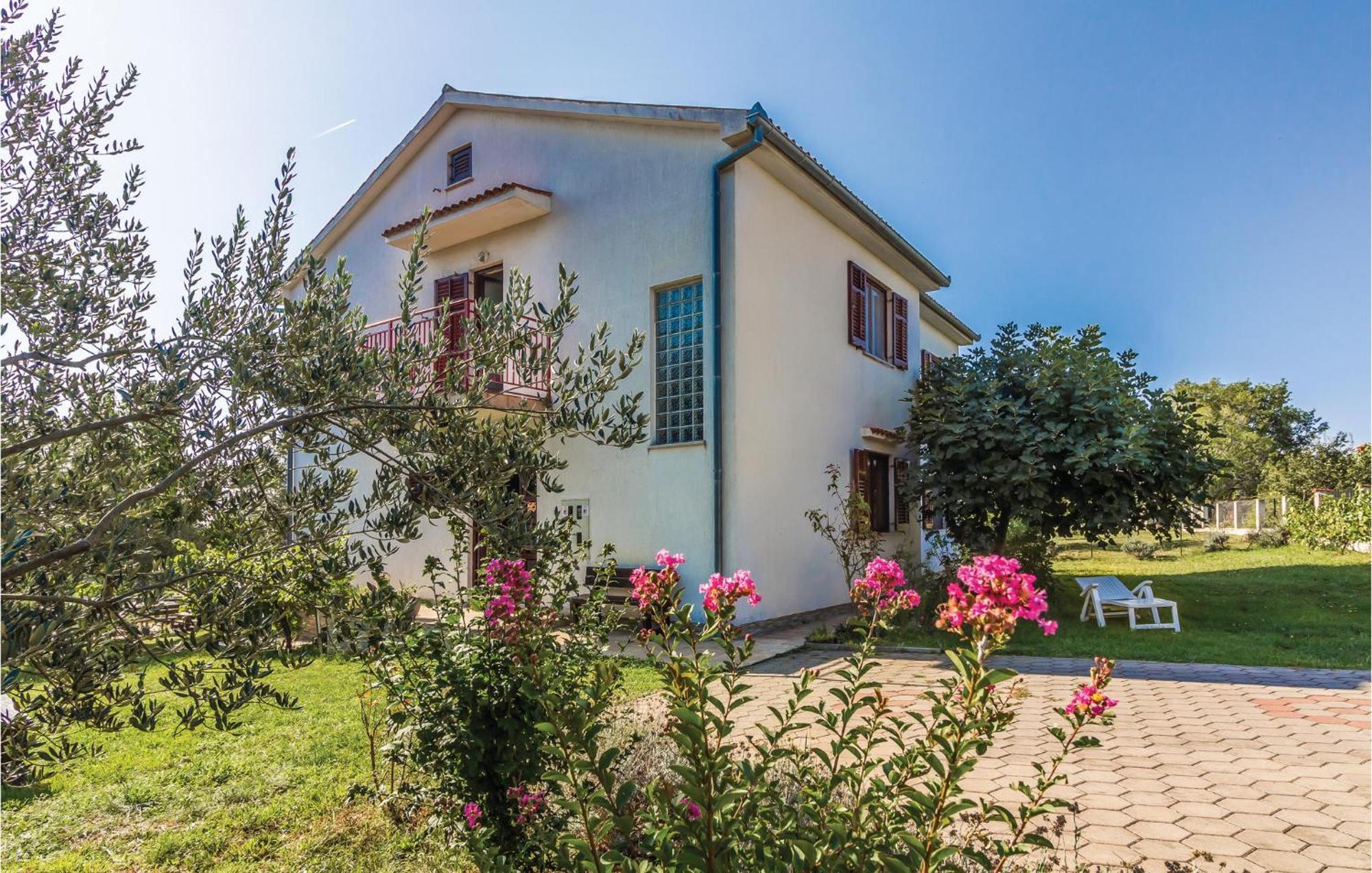 6 Bedroom Nice Home In Segotici Dış mekan fotoğraf